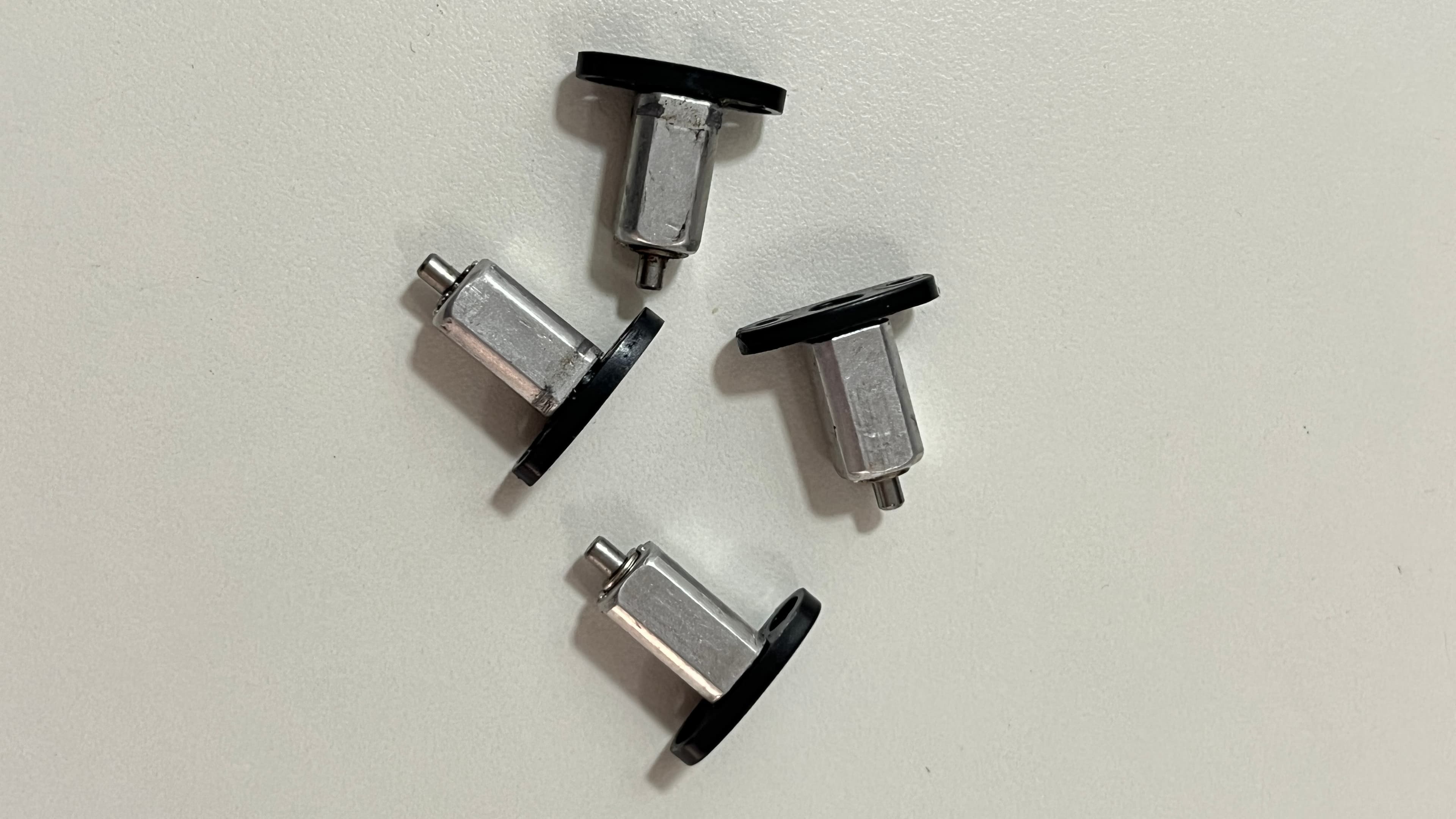 Dobradiça Dianteira Mini 1/2 todos